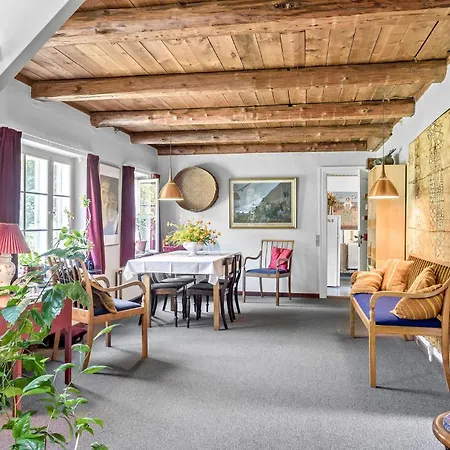 4 Bedroom Lovely In Nyaraló Horslunde