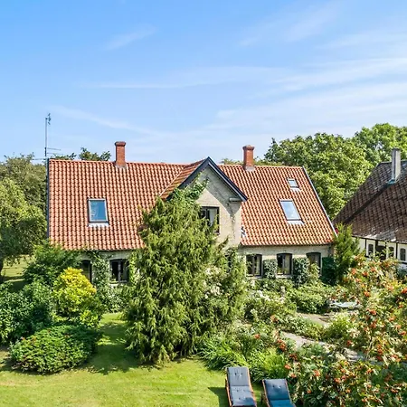 4 Bedroom Lovely In *